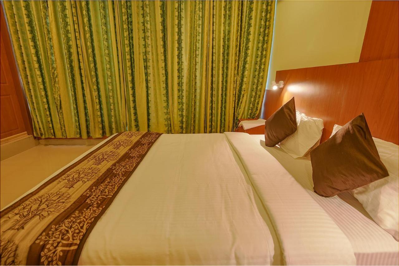 Fabhotel The Btm Palace - Btm Layout Nr Gopalan Innovation Mall バンガロール エクステリア 写真
